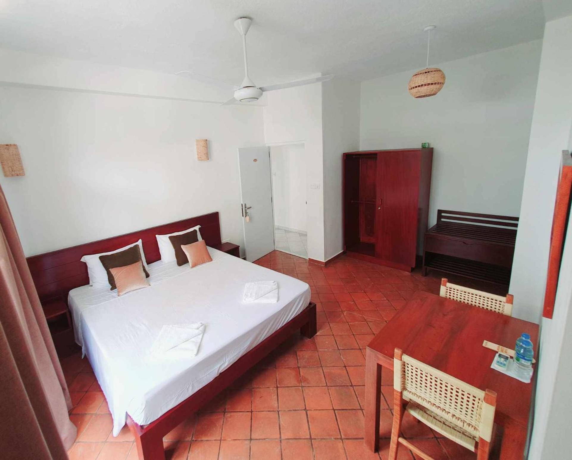 Mountbaylk Hotel Dehiwala-Mount Lavinia ภายนอก รูปภาพ