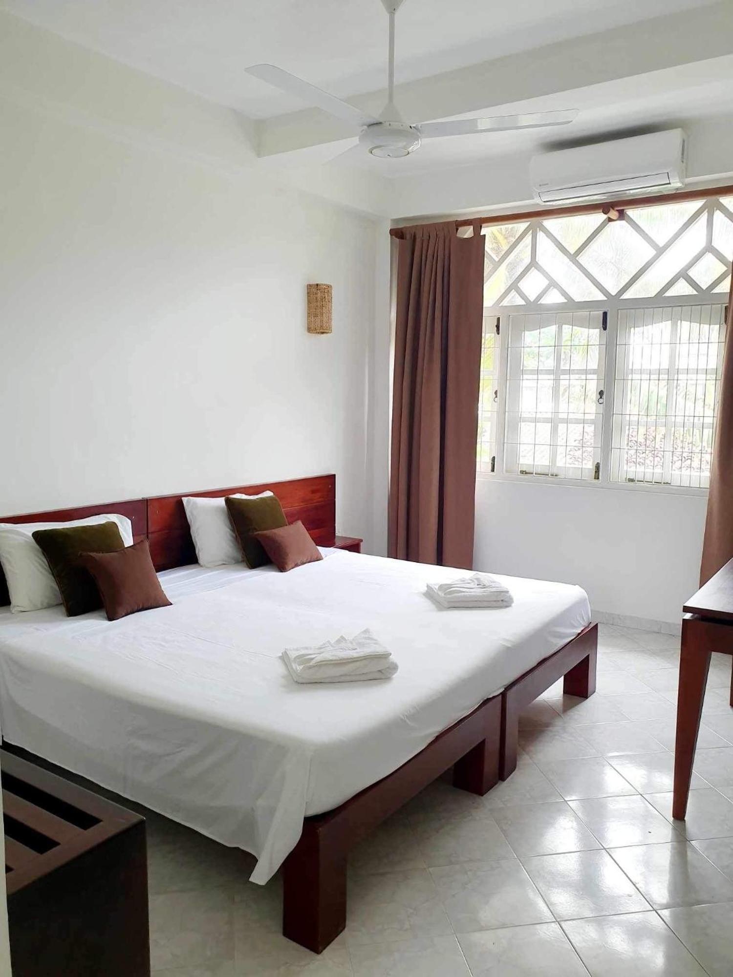 Mountbaylk Hotel Dehiwala-Mount Lavinia ภายนอก รูปภาพ